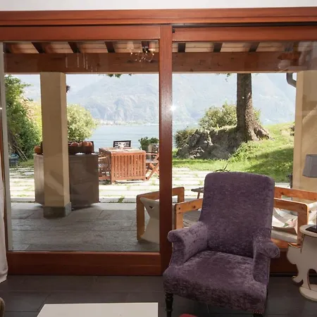 Castel - Rezzonico, By Lovecomo 圣西罗