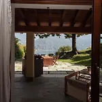 Σπίτι διακοπών Castel - Rezzonico, By Lovecomo San Siro (Lombardy)