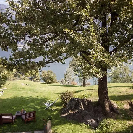 Castel - Rezzonico, San Siro By Lovecomo Ferienhaus